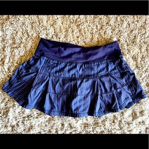 Lululemon tennis skirt. Navy blue with pin stripes. Size 6